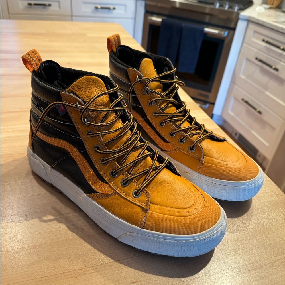 VANS - Limited Edition - CLASSICS SK8-HI MTE 2